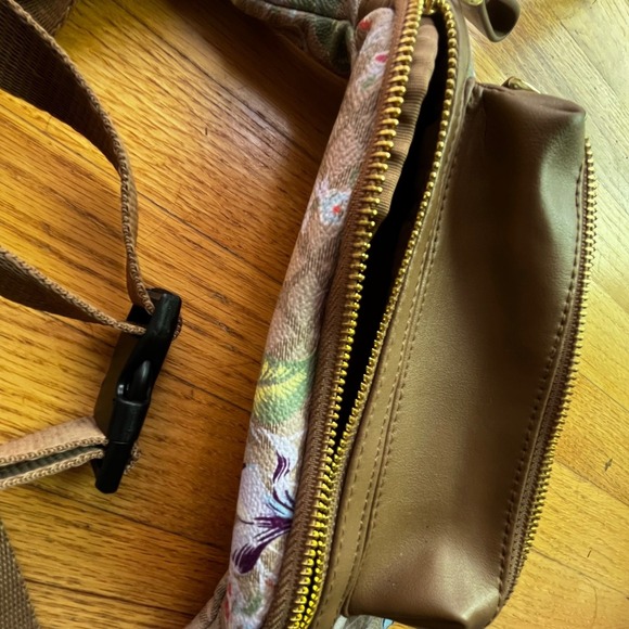 SOLD - Picture 7 of 9